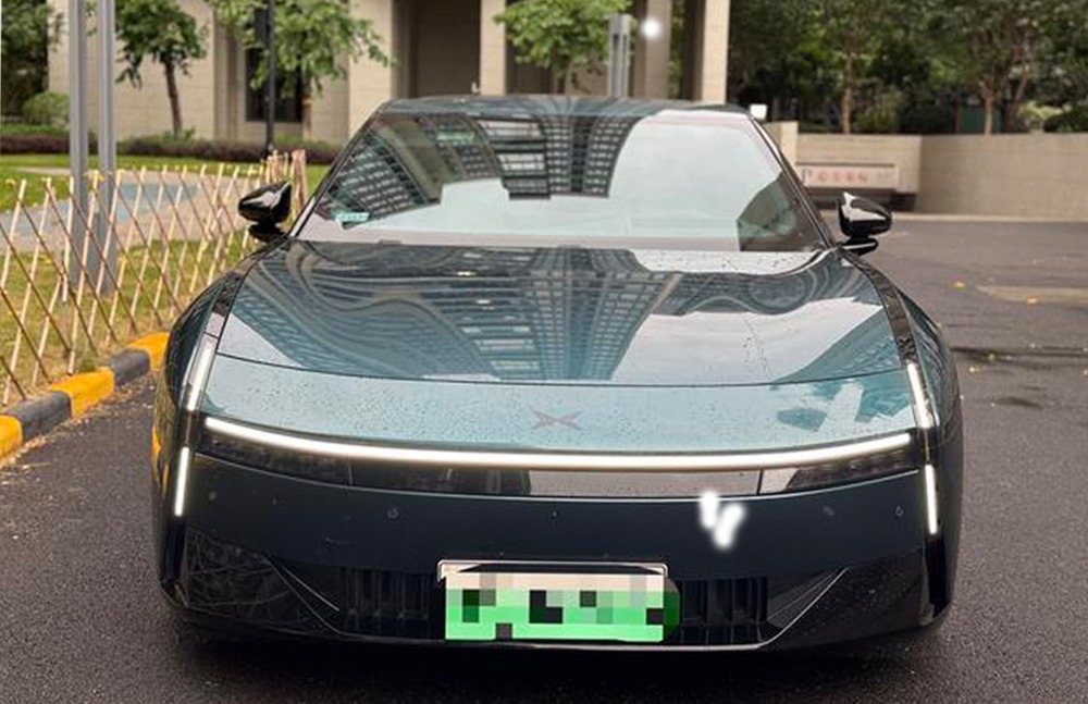 imgi_6_Xpeng p7 4 XPeng P7 2026 750 AWD High Performance Ultra– Ready for Export From China | Cars From China for Sale - Image 1